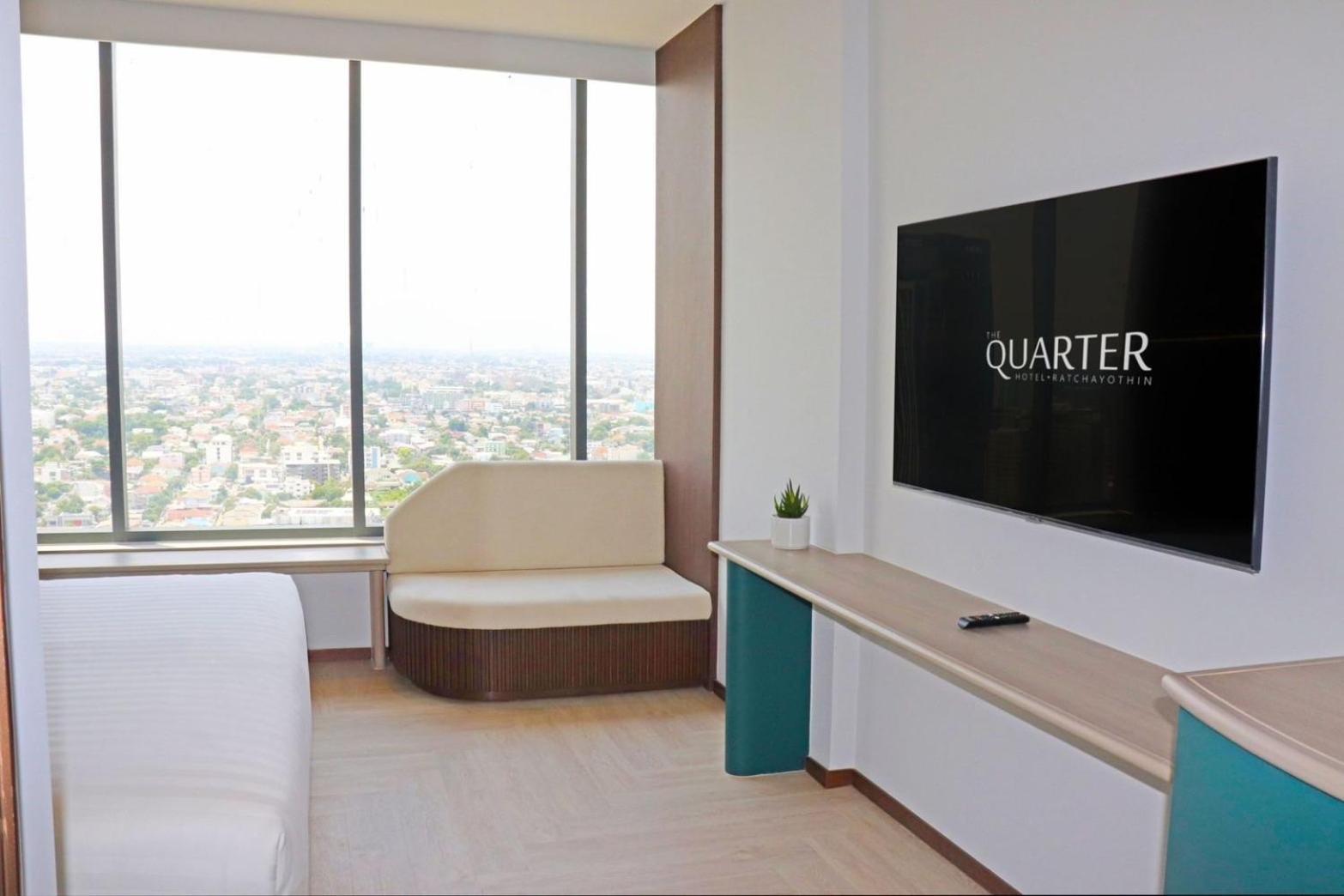 The Quarter Ratchayothin By Uhg Hotel Bangkok Exterior photo